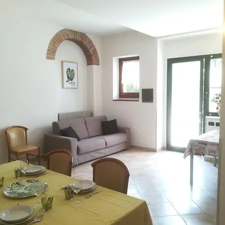 Country Esmera Apartment Desenzano del Garda
